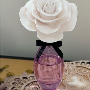 Kate Spade ‘In Full Bloom’ Perfume in  Elegant White Rose Accent Bottle